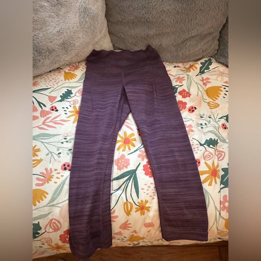Athleta XXSP Salutation Capri Leggings